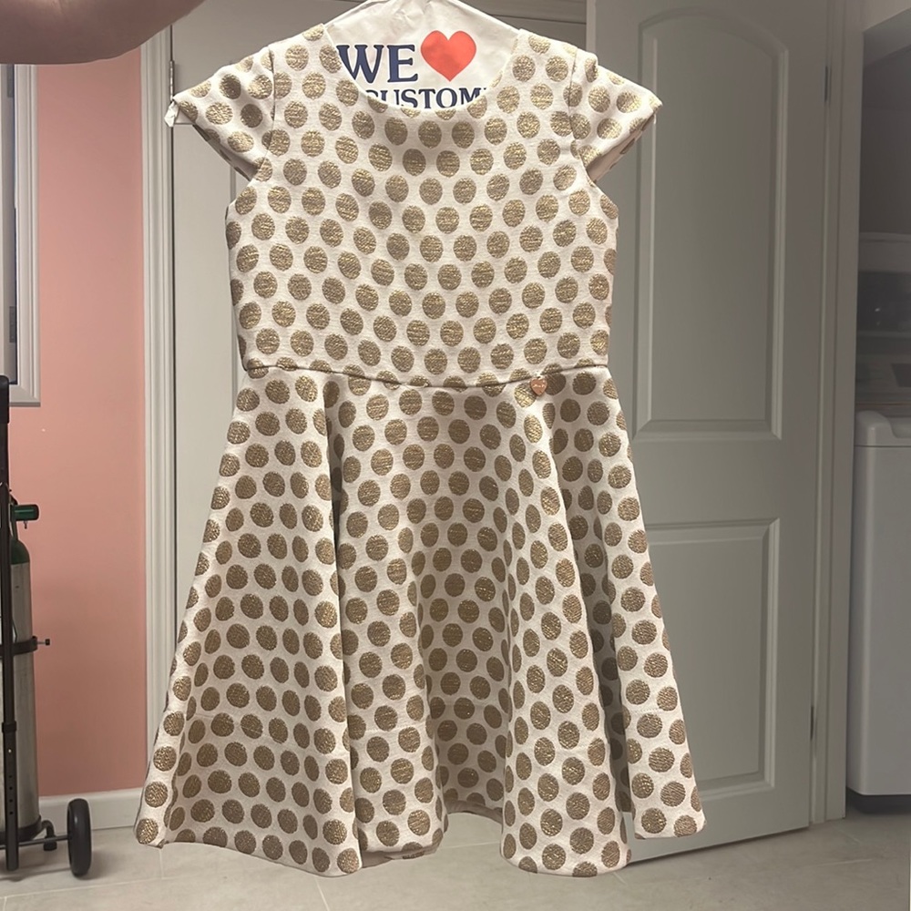 Girls dress